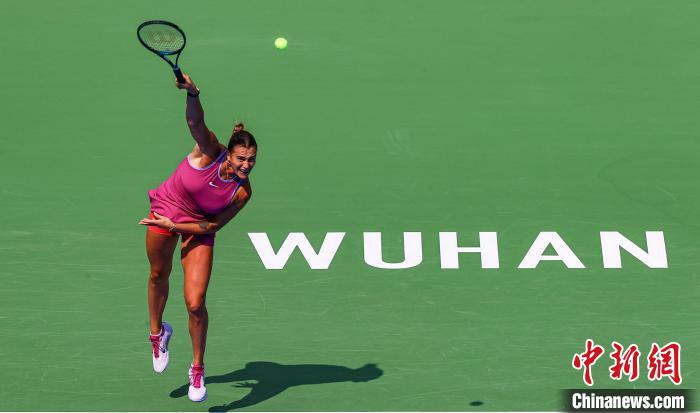 Соболенко вышла в 1/8 финала турнира WTA-1000 в Ухане